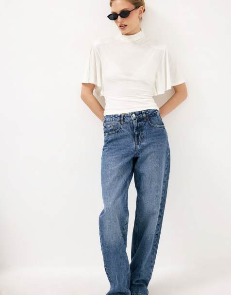 NA-KD Shoulder pad flounce jersey top in white - view 1