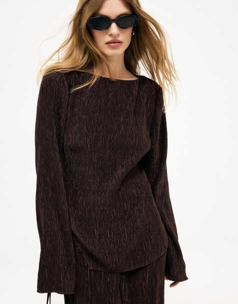 NA-KD Side slit blouse in brown - view 1