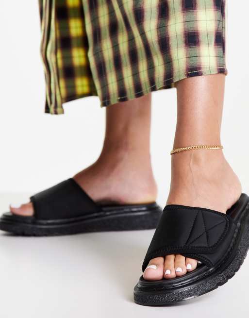NA-KD – Slider in Schwarz mit Klettverschluss