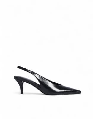  Slim toe slingback pumps 