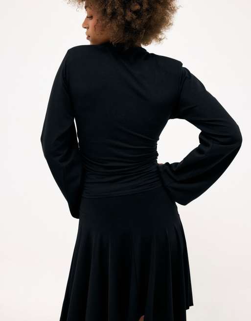 NA-KD Soft cotton shoulder pad long sleeve tee in black, 2 of 3