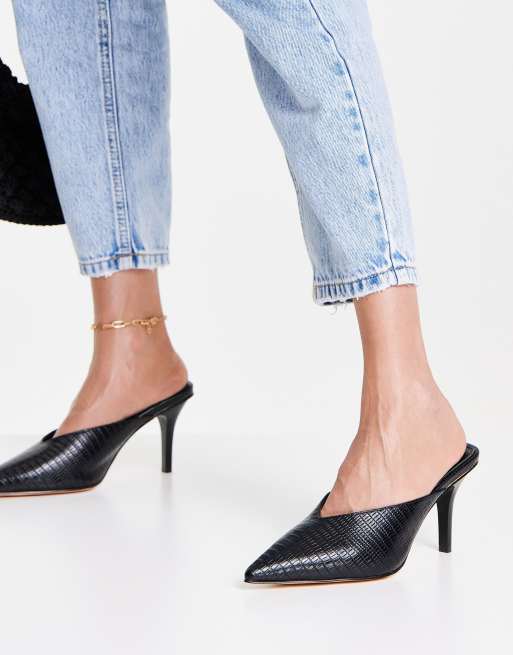 NA-KD - Spidse sorte mules med firkantet design bagpå