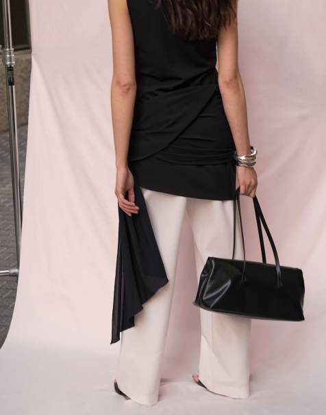 NA-KD Squared leather tote bag in black - view 1