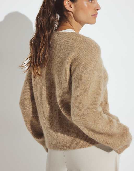 NA-KD Strick-Cardigan aus Mohairmix in Beige, 3 von 5