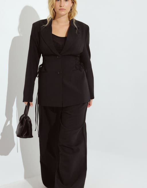 NA-KD taillierter Blazer mit Schnürung in Schwarz, 4 von 4