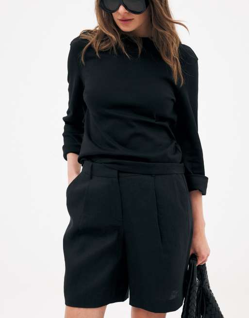 NA-KD Tailored linen shorts in black, 3 of 5