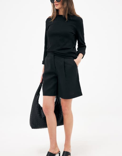 NA-KD Tailored linen shorts in black, 5 of 5