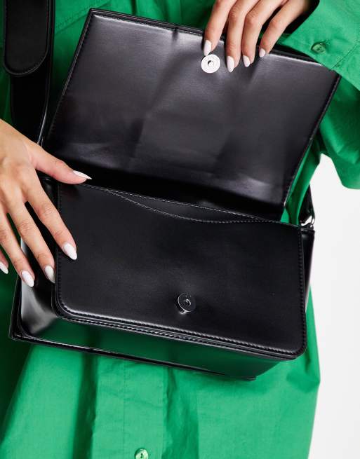 NA-KD – Tasche in Weboptik aus Wildlederimitat in Schwarz ASOS