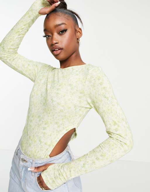 NA-KD top de algodón recortado con estampado floral en verde - MGREEN