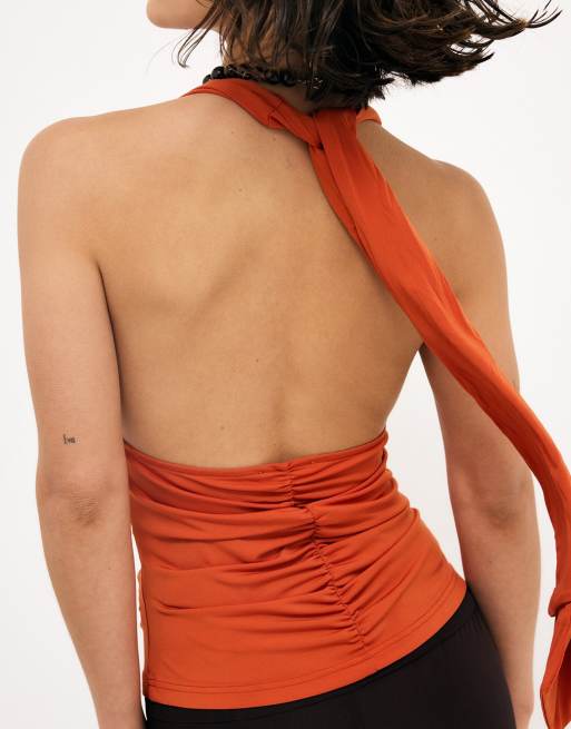 NA-KD top dos nu drapé orange brûlé, 2 de 5