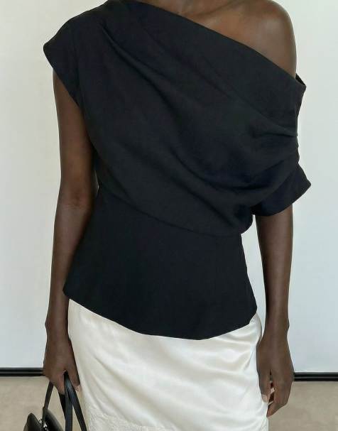 NA-KD top sculptural noir - view 1