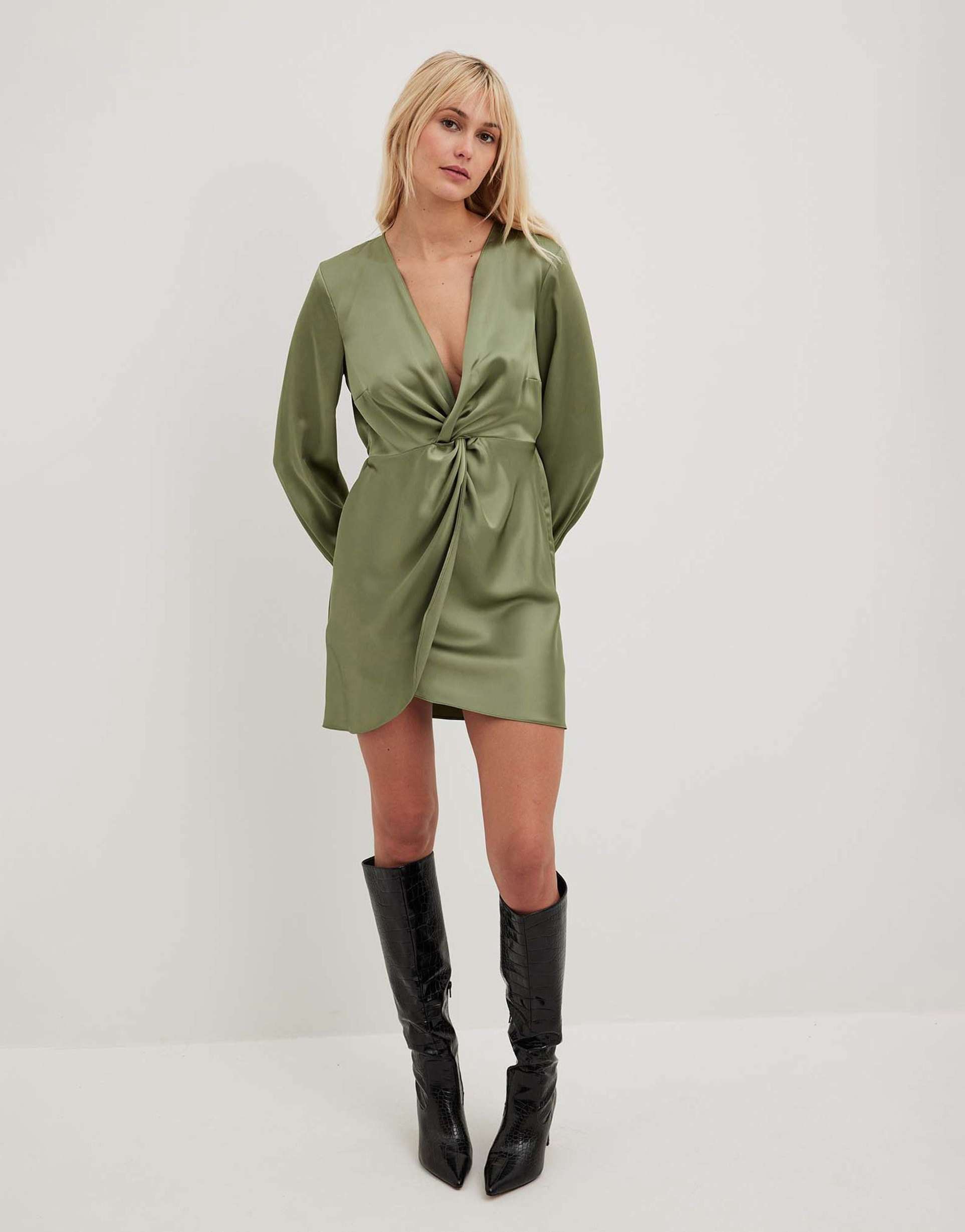 na-kd twist front satin mini dress in green