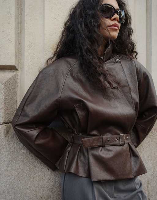 NA-KD veste avec détail ceinture en marron, 2 de 5