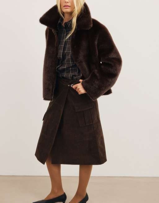 NA-KD veste réversible en faux-fur marron foncé, 3 de 5