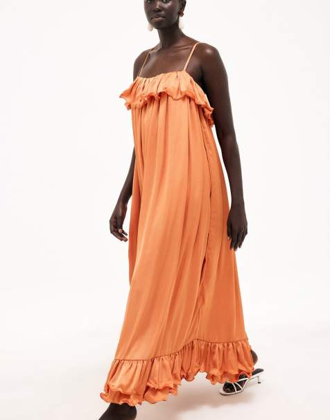 NA-KD – Voluminöses Maxikleid in Orange mit Rüschen - view 1