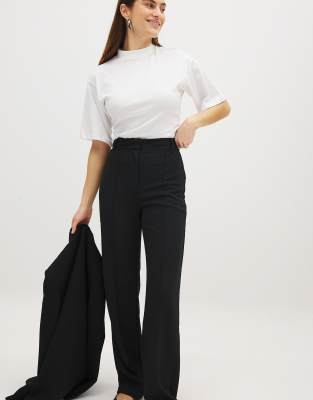 High Waisted 1