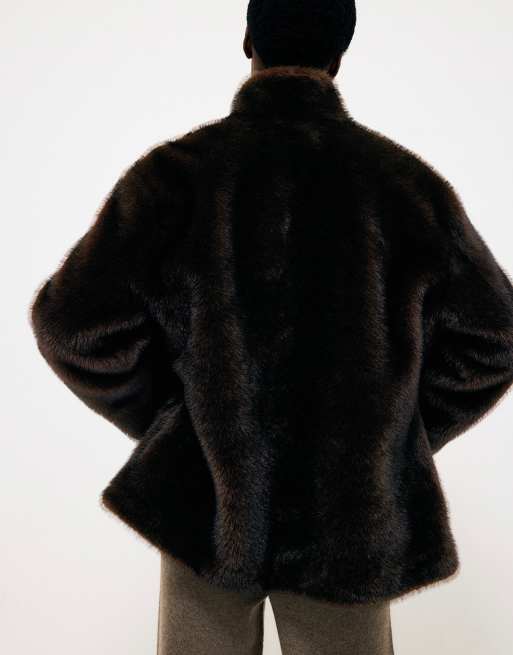 NA-KD Wide sleeve faux fur short jacket in dark brown, 3 of 5