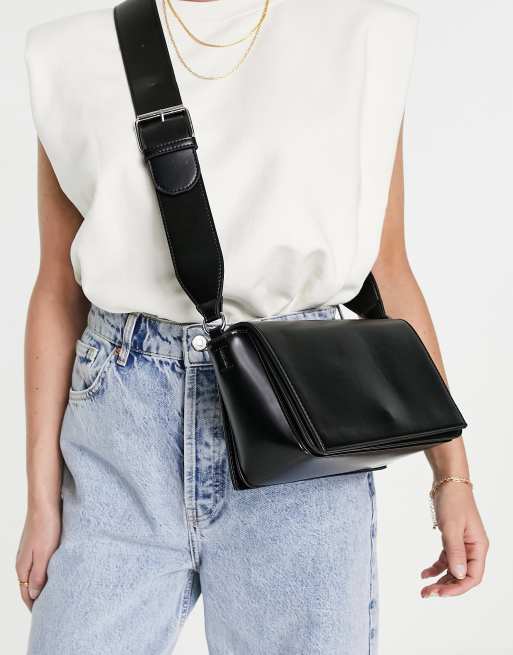 NA-KD Basic Wide Strap Crossbody Bag in Black