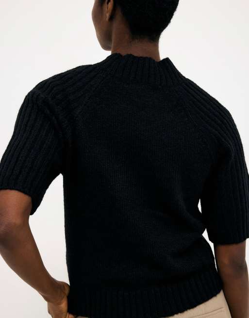 NA-KD Wool blend short sleeve knitted sweater in black, 2 of 3