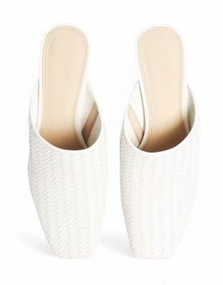  Woven mules 