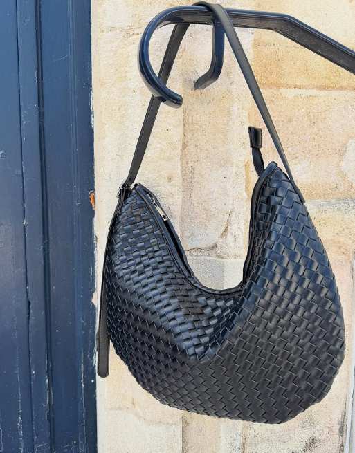 NA-KD Woven rounded handbag in black, 5 of 5