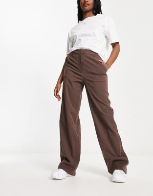 NA-KD x Annijor - Elegante Hose in Braun mit hohem Bund, Kombiteil-Brown