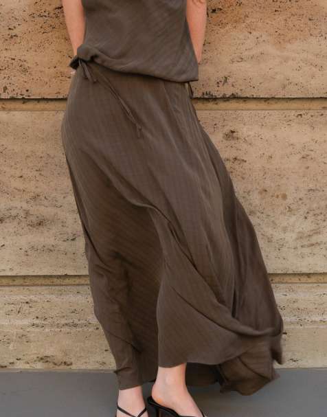 NA-KD x Charlotte Olivia Check mid waist maxi skirt in brown - view 1