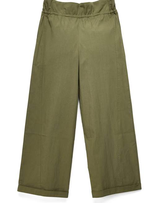 NA-KD x Charlotte Olivia Hose mit umgeschlagenem Bunddetail in Khakigrün, 5 von 5