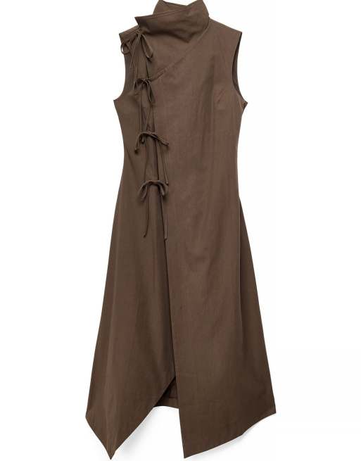 NA-KD x Charlotte Olivia Overlap tie detail midi dress in brown, 5 of 5