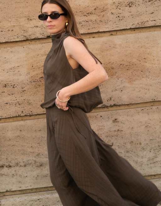 NA-KD x Charlotte Olivia top avec cordon de serrage marron, 2 de 5