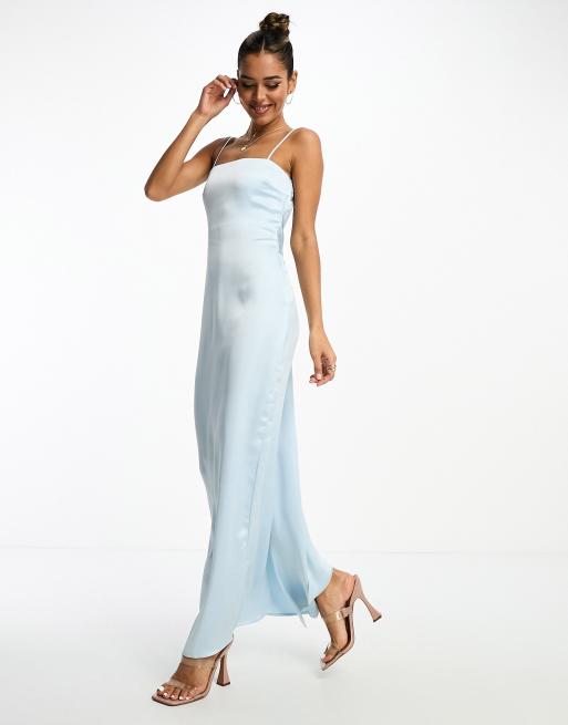 NA-KD x Chloe Schuterman - Vestito lungo in raso blu polvere scollato e allacciato dietro , 2 di 4