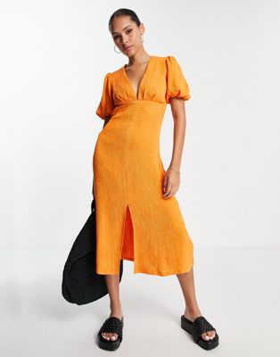 NA-KD X Femmeblk - Robe mi-longue à manches bouffantes - Orange | ASOS