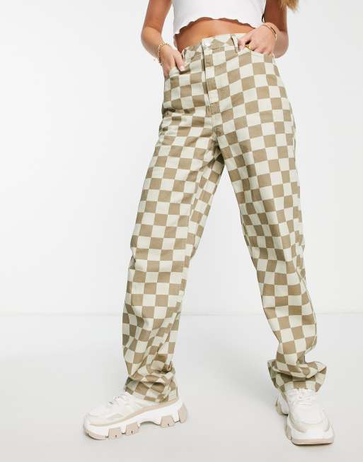 NA-KD X Olivia LVS - Jeans met rechte pijpen in beige dambordpatroon 