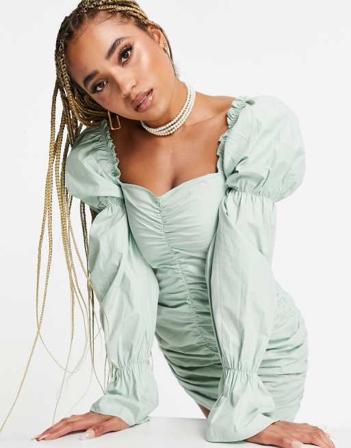 NA-KD x Sanne de Kramer - Robe courte à manches bouffantes et encolure carrée - Vert cendré