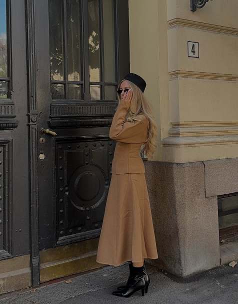 NA-KD x Sasha Sviridovskaya Mid waist midi skirt in camel brown - view 1