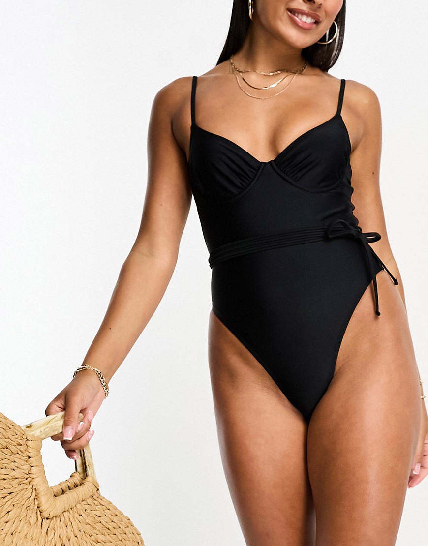 Na-kd X Stephsa High Leg Swimsuit With Belt In Black