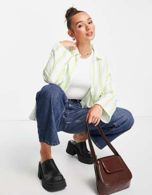 Camicia stropicciata verde a righe - NA-KD Camicia donna  - immagine3