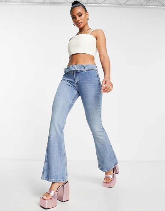 https://images.asos-media.com/products/naanaa-crop-top-in-off-white/202833815-4?$n_550w$&wid=550&fit=constrain