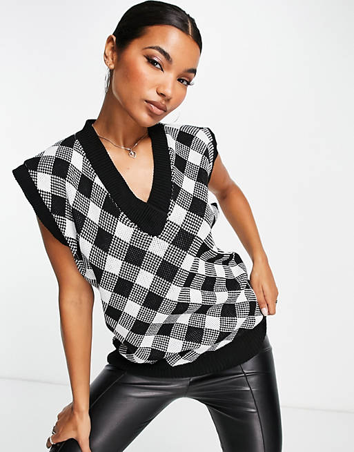 NaaNaa knitted vest in black and white gingham