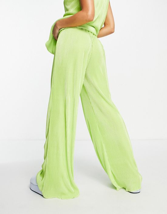 https://images.asos-media.com/products/naanaa-plisse-pants-in-green-part-of-a-set/203081835-2?$n_550w$&wid=550&fit=constrain