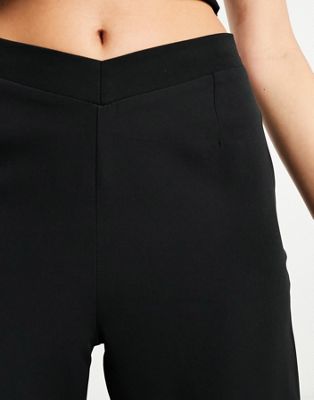 NaaNaa wide leg trousers with v-waist detail in black