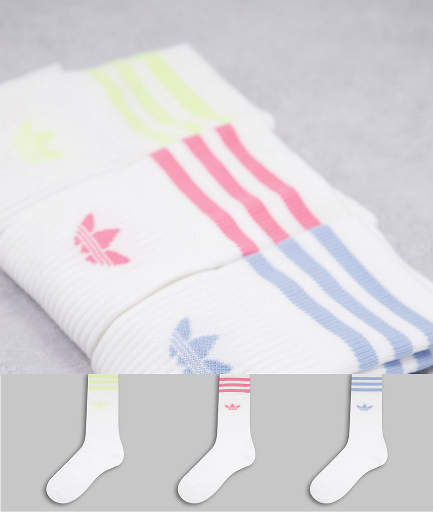фото Набор из 3 пар белых носков обычной длины с полосками пастельного цвета и логотипом-трилистником adidas originals adicolor-белый