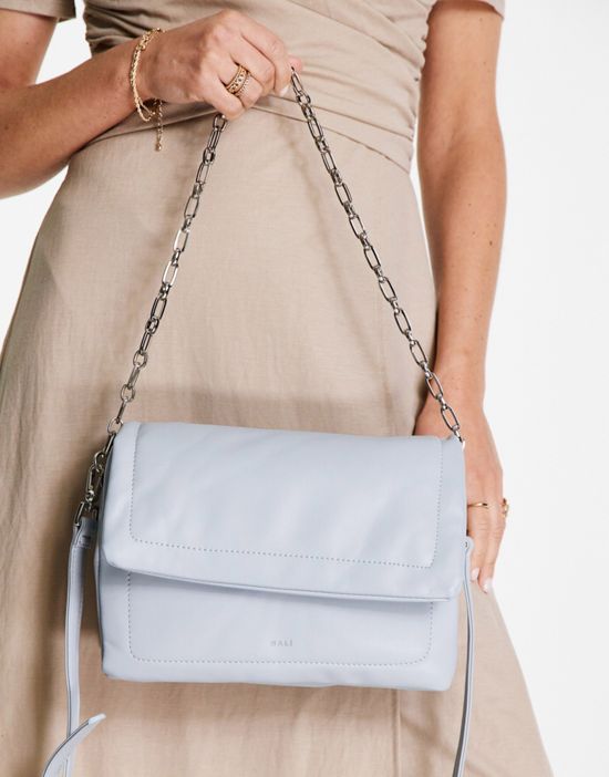 https://images.asos-media.com/products/nali-chain-strap-shoulder-bag-in-light-blue/202032687-3?$n_550w$&wid=550&fit=constrain
