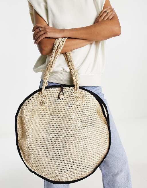 Nali large round shoulder bag in ivory
