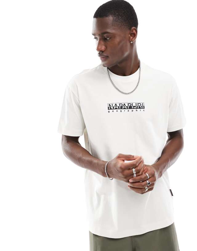 Napapijri - Napairji Box chest logo t-shirt in off white