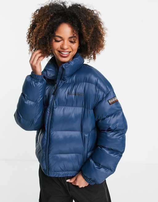 Kwelling Monnik Tochi boom Napapijri Box cropped puffer jacket in blue | ASOS