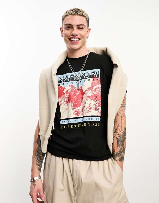 Napapijri - Forsteri - Sort T-shirt med print på brystet