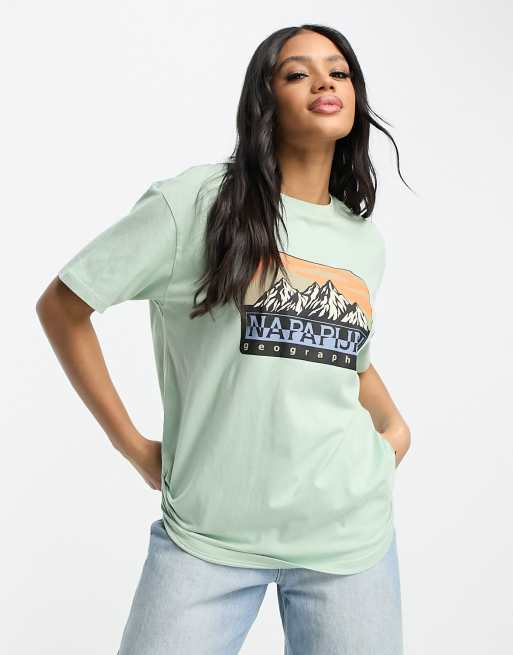 Napapijri – Hello – Zielony T-shirt o kroju boyfriend z nadrukiem na piersi – Tylko w ASOS