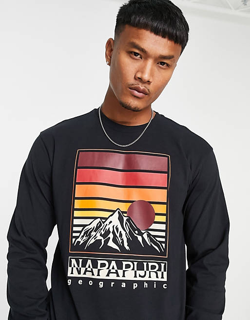 Hvem om Charles Keasing Napapijri - Langærmet T-shirt med bjerggrafik i sort | ASOS