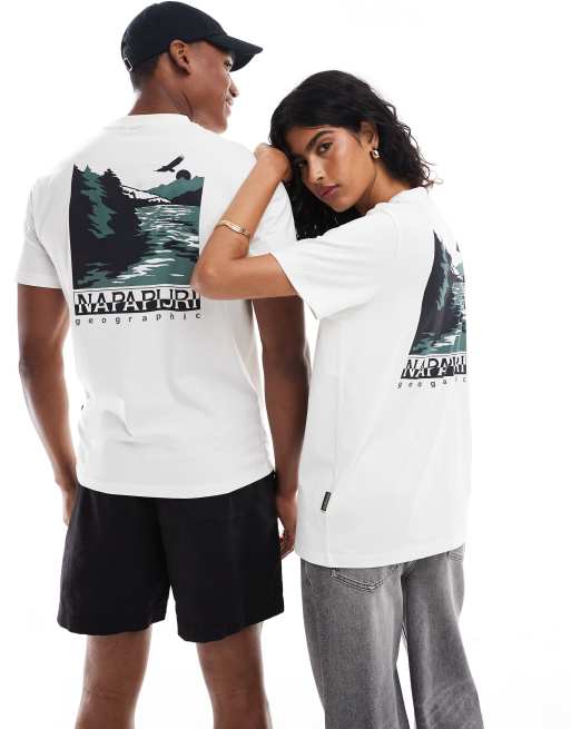 Napapijri – Pali – Biały T-shirt z krajobrazową grafiką na plecach